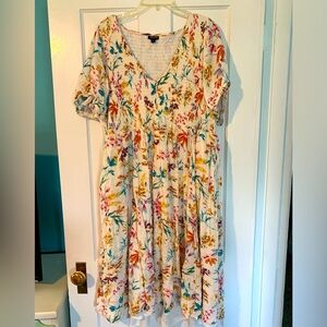 Torrid floral dress with pockets smocked top